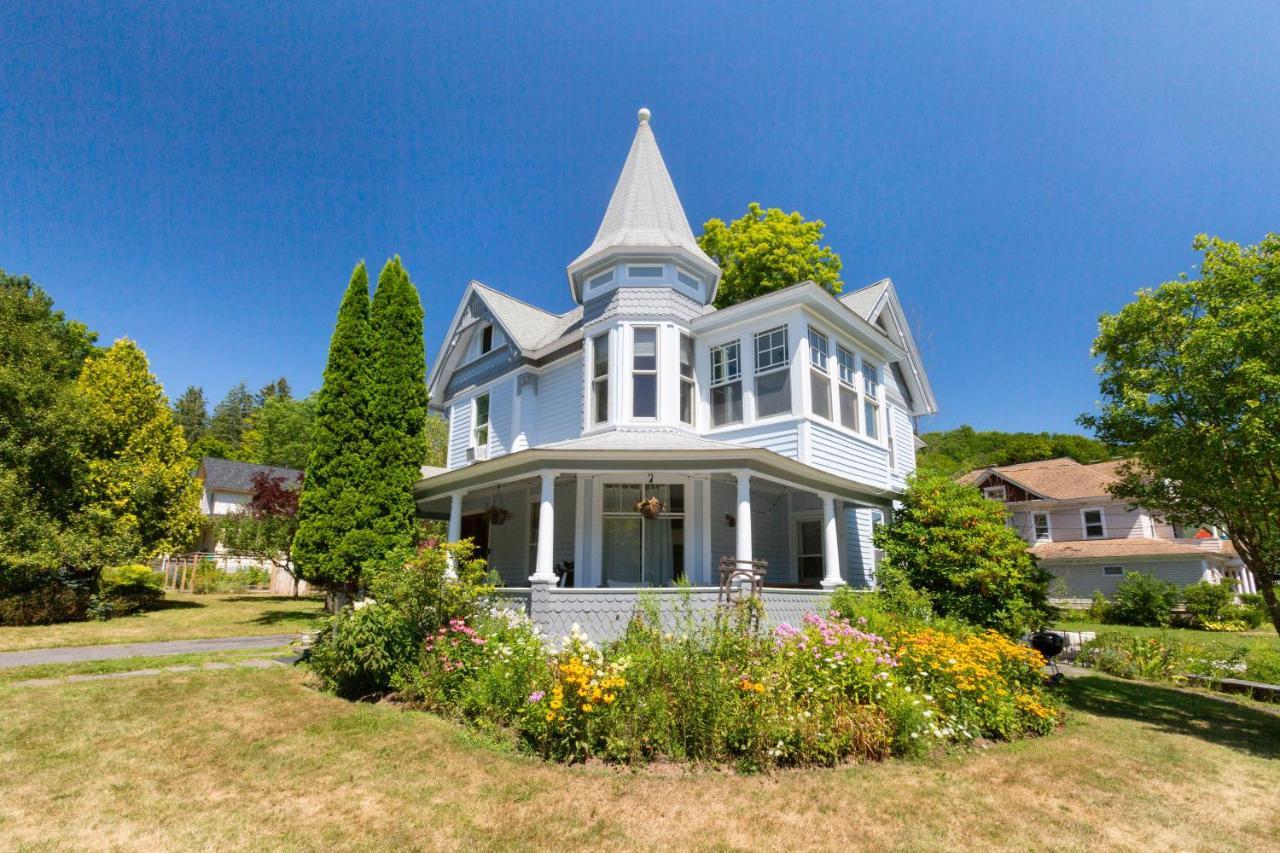 Streamside Victorian Villa Margaretville Екстериор снимка
